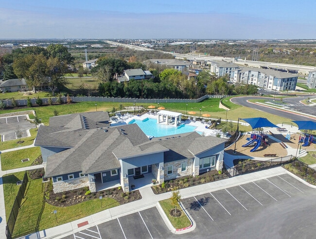 The Terrace at Walnut Creek in Austin, TX - Building Photo - Building Photo