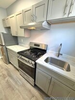 67 Tudor St, Unit 16 in Lynn, MA - Building Photo