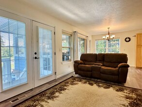 12 River Falls Dr in Columbia Falls, MT - Foto de edificio - Building Photo