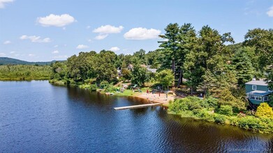 5 Pine Trail in Avon, CT - Foto de edificio - Building Photo