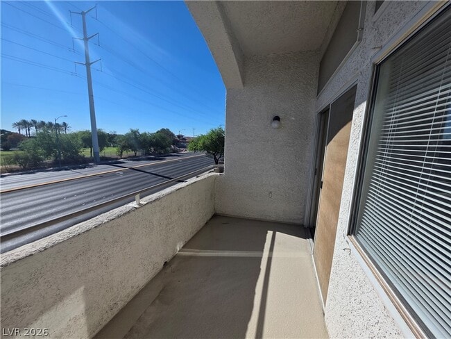 property at 3125 N Buffalo Dr