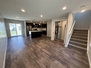301 Creekview Dr in North Vernon, IN - Building Photo - Building Photo