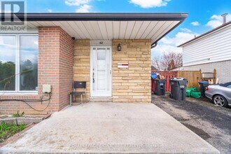 42 Flamingo Crescent in Brampton, ON - Building Photo - Building Photo