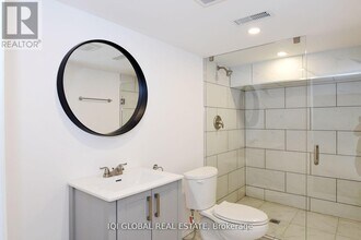 2509 Dufferin St in Toronto, ON - Building Photo - Building Photo