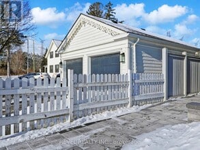 16 Schoolbridge St in Ajax, ON - Building Photo - Building Photo