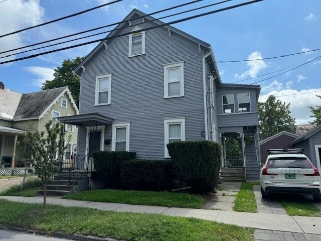 11 Grant St, Unit 2 in Burlington, VT - Building Photo - Building Photo