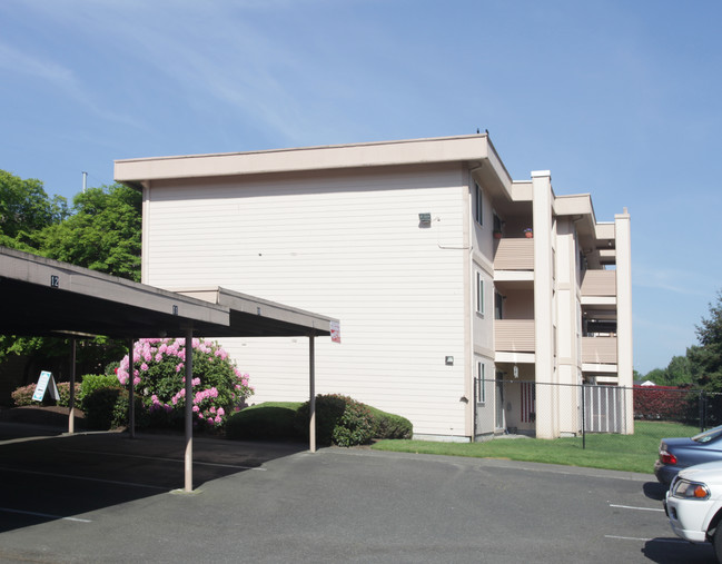 Marine Terrace Apartments in Tacoma, WA - Building Photo - Building Photo