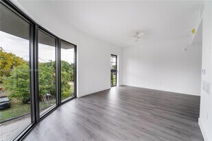 1165 NW 8th Ave in Miami, FL - Building Photo