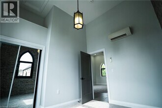 130 Elgin St in Brantford, ON - Building Photo - Building Photo