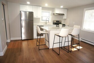 301 Concord Rd in Wayland, MA - Building Photo - Building Photo
