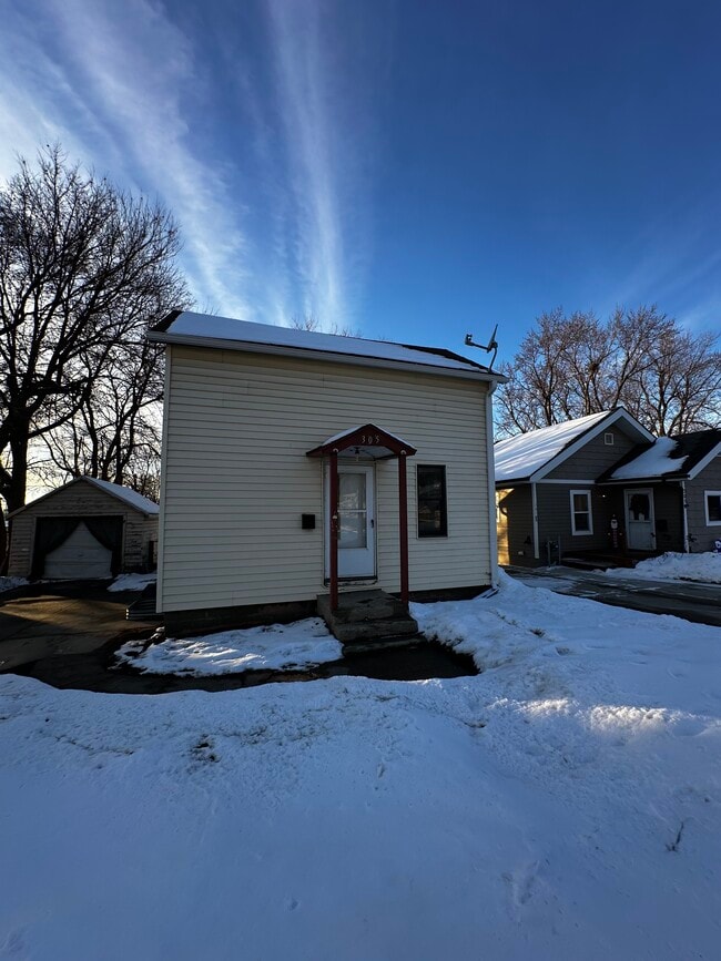 property at 305 S Western Ave