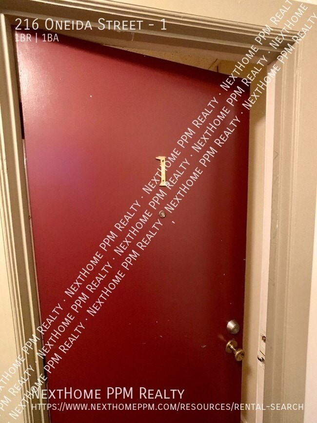 216 Oneida St in Pittsburgh, PA - Building Photo - Building Photo