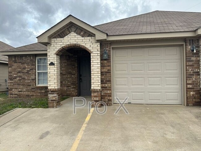 property at 3302 SW Victoria Pl