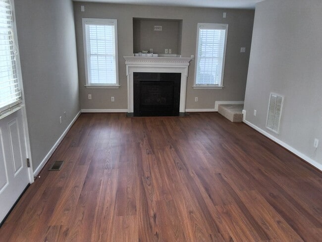 7878 Falling Hill Terrace in Chesterfield, VA - Building Photo - Building Photo