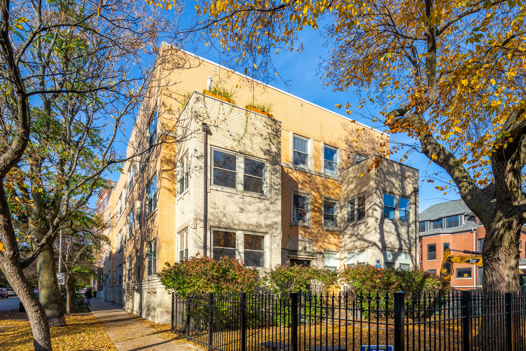 4700 N Malden St in Chicago, IL - Foto de edificio