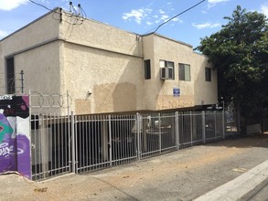 1217 N Virgil Ave in Los Angeles, CA - Building Photo - Building Photo