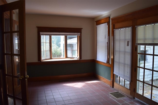 709 S State St in Champaign, IL - Building Photo - Building Photo