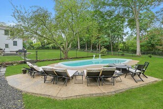 46 Griffen Ave in Scarsdale, NY - Building Photo - Building Photo