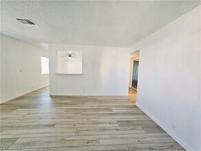 5121 W Pioneer Ave in Las Vegas, NV - Building Photo - Building Photo