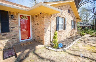 1102 Whitaker Cove in Memphis, TN - Building Photo - Building Photo
