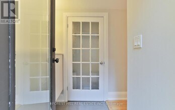 35 Yarmouth Gardens in Toronto, ON - Building Photo - Building Photo