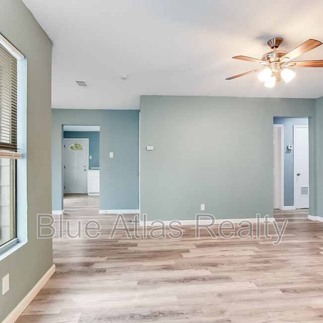 1104 S Gilpin Ave in Dallas, TX - Building Photo - Building Photo