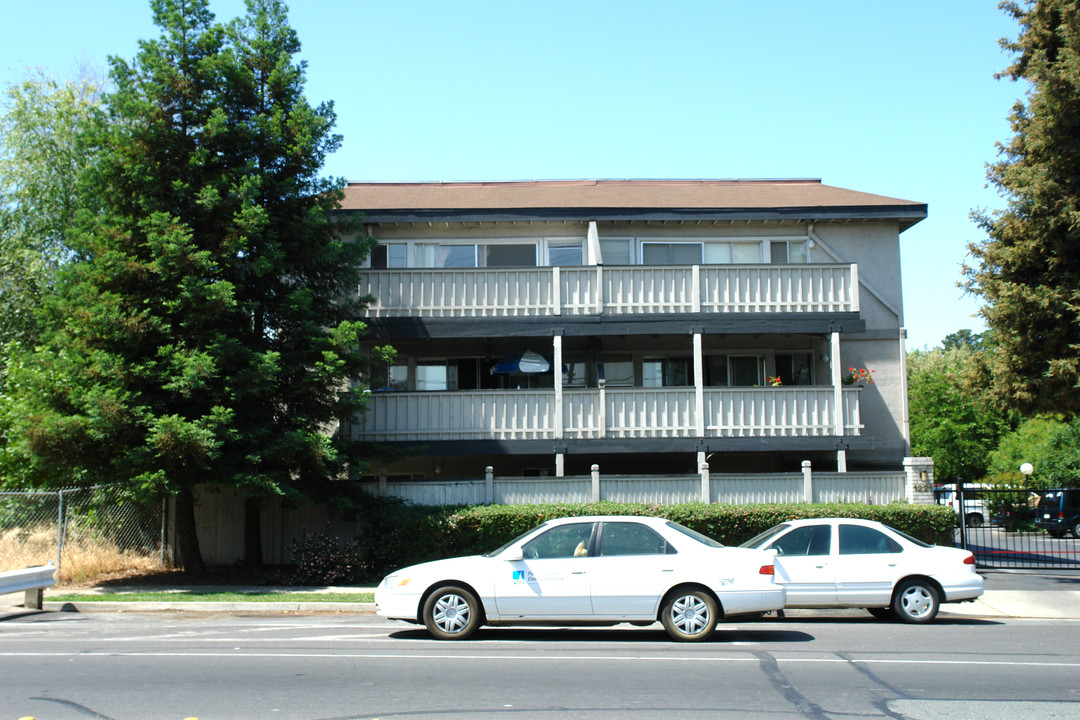 The Redwoods in Concord, CA - Building Photo