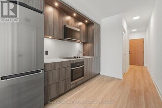 60 Central Park Roadway in Toronto, ON - Building Photo - Building Photo