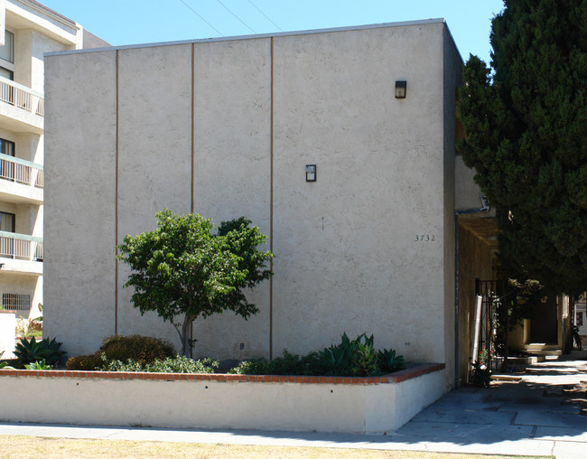 3732 Glendon Ave in Los Angeles, CA - Building Photo - Building Photo