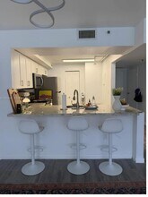 555 NE 15th St, Unit 29G in Miami, FL - Foto de edificio - Building Photo