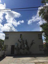 710 10th St in West Palm Beach, FL - Foto de edificio - Building Photo