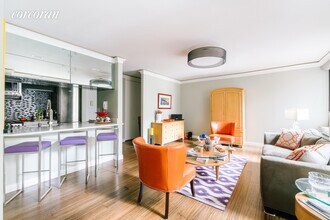 300 Albany St-Unit -: 4-0 in New York, NY - Foto de edificio - Building Photo