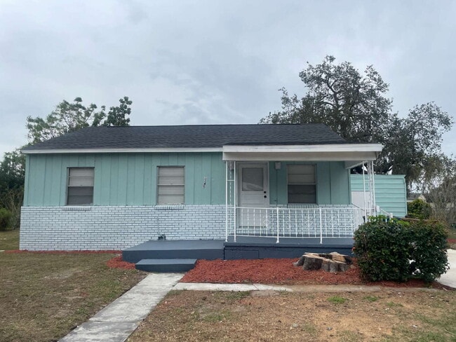 property at 1145 Edgemoor Ave