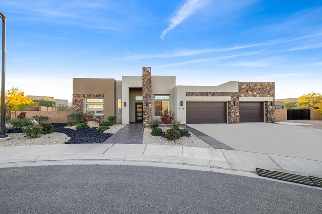 4739 Fish Rock Cir in Saint George, UT - Building Photo - Building Photo