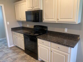 8701 12th St in Lubbock, TX - Building Photo - Building Photo