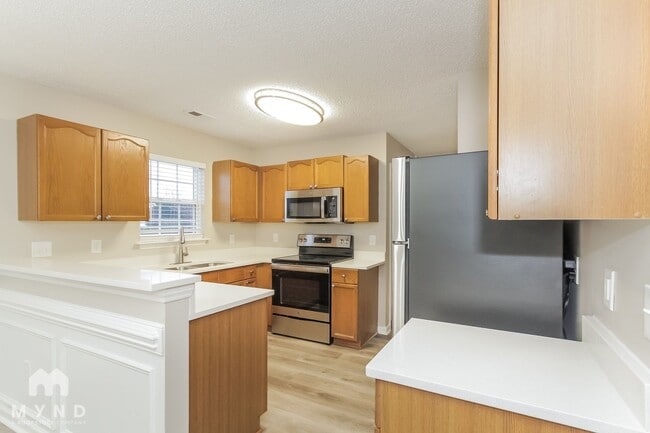 4505 Capstone Dr in Monroe, NC - Foto de edificio - Building Photo