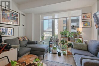 100-100 Dalhousie St in Toronto, ON - Building Photo - Building Photo