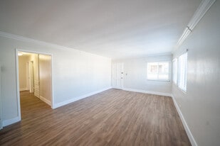 446 E Central Ave, Unit main in Santa Ana, CA - Building Photo