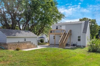 309 Burnside St, Unit B in Washington, MO - Building Photo - Building Photo