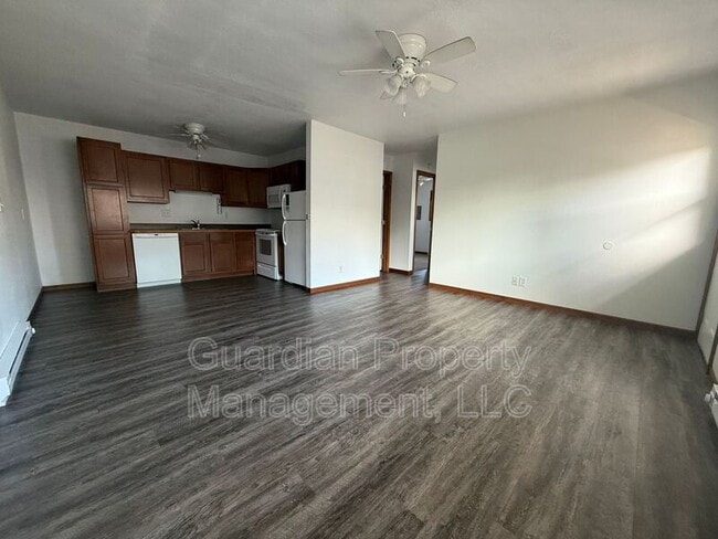 1135 1/2 N College Dr in Maryville, MO - Building Photo - Building Photo