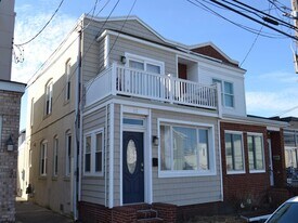 12 S Franklin Ave in Margate City, NJ - Building Photo
