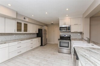 392 Crystal Ave in Oviedo, FL - Building Photo - Building Photo