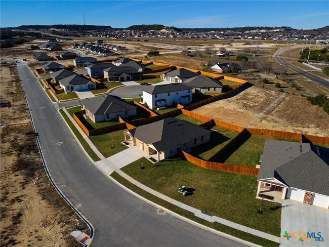 202 Adley Avenue in Copperas Cove, TX - Foto de edificio - Building Photo