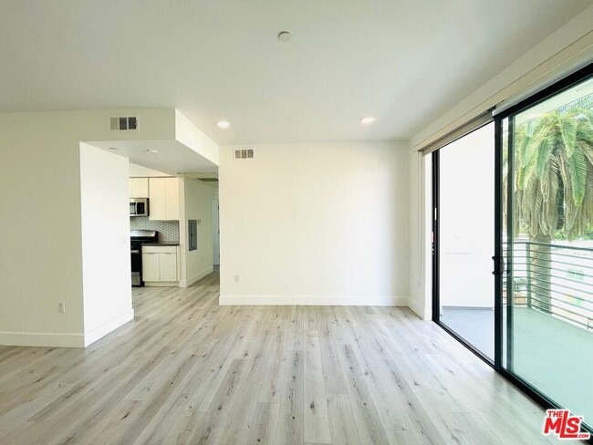 property at 14612 Calvert St