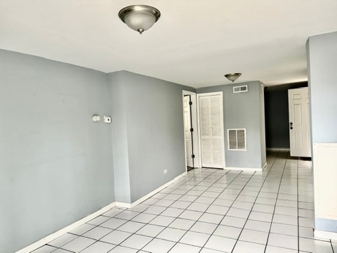 2622 W Luther St, Unit G in Chicago, IL - Foto de edificio - Building Photo