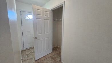 203 Turkey Trot Rd in Williamston, SC - Foto de edificio - Building Photo