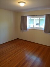 864 Arbor Rd, Unit 1 in Menlo Park, CA - Foto de edificio - Building Photo