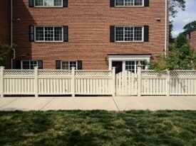 1549A N Van Dorn St, Unit 1549A N Van Dorn Street in Alexandria, VA - Building Photo