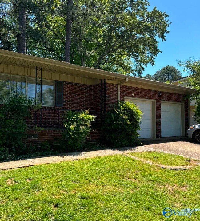 11311 Woodcrest Dr SE in Huntsville, AL - Building Photo - Building Photo