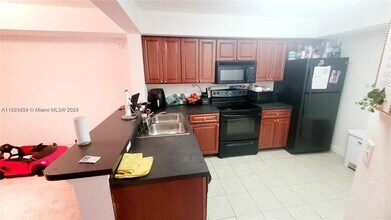 10105 W Sunrise Blvd in Plantation, FL - Building Photo - Building Photo